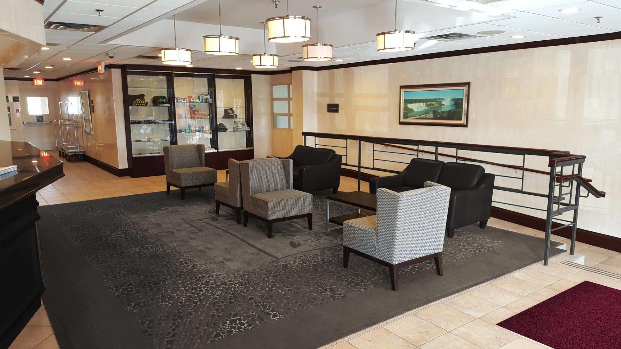 Ramada By Wyndham Niagara Falls By The River מראה חיצוני תמונה